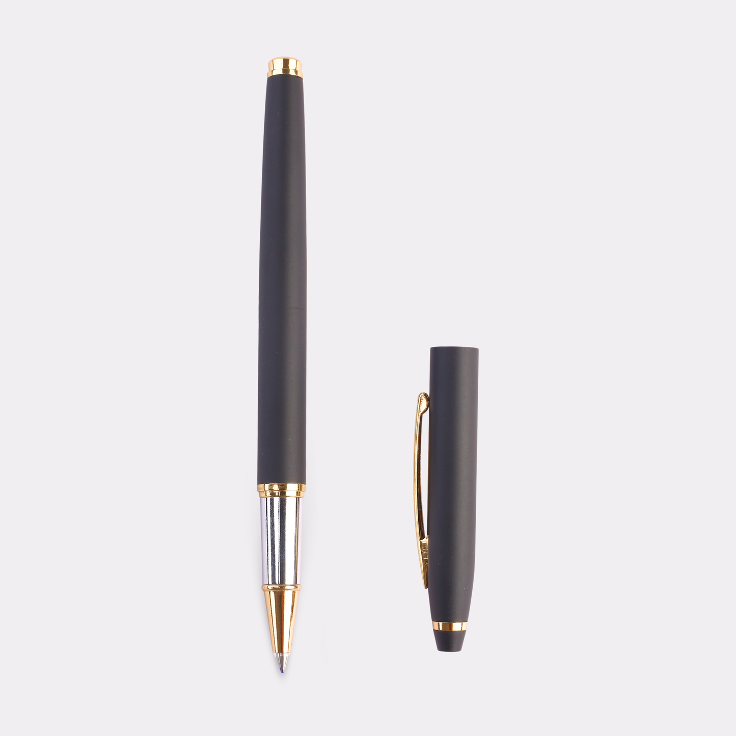 Engraved Matte Black & Gold Pen – Personalized Gift for Executives & Graduates