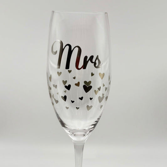 Engraved Champagne Flutes Canada – Personalized Engraved Wedding Glasses Toronto, Mississauga, Vancouver, Montreal