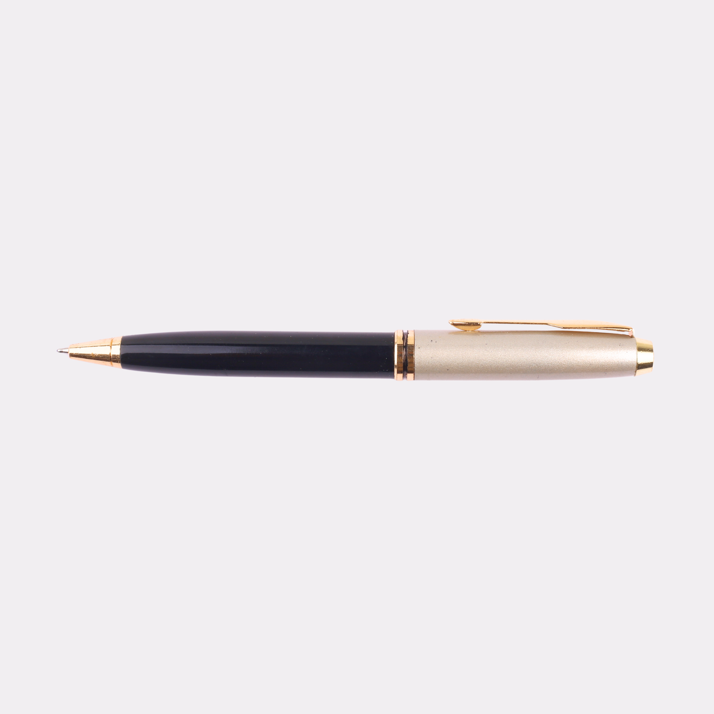 Engraved Black & Gold Classic Pen – Personalized Executive Gift for Professionals