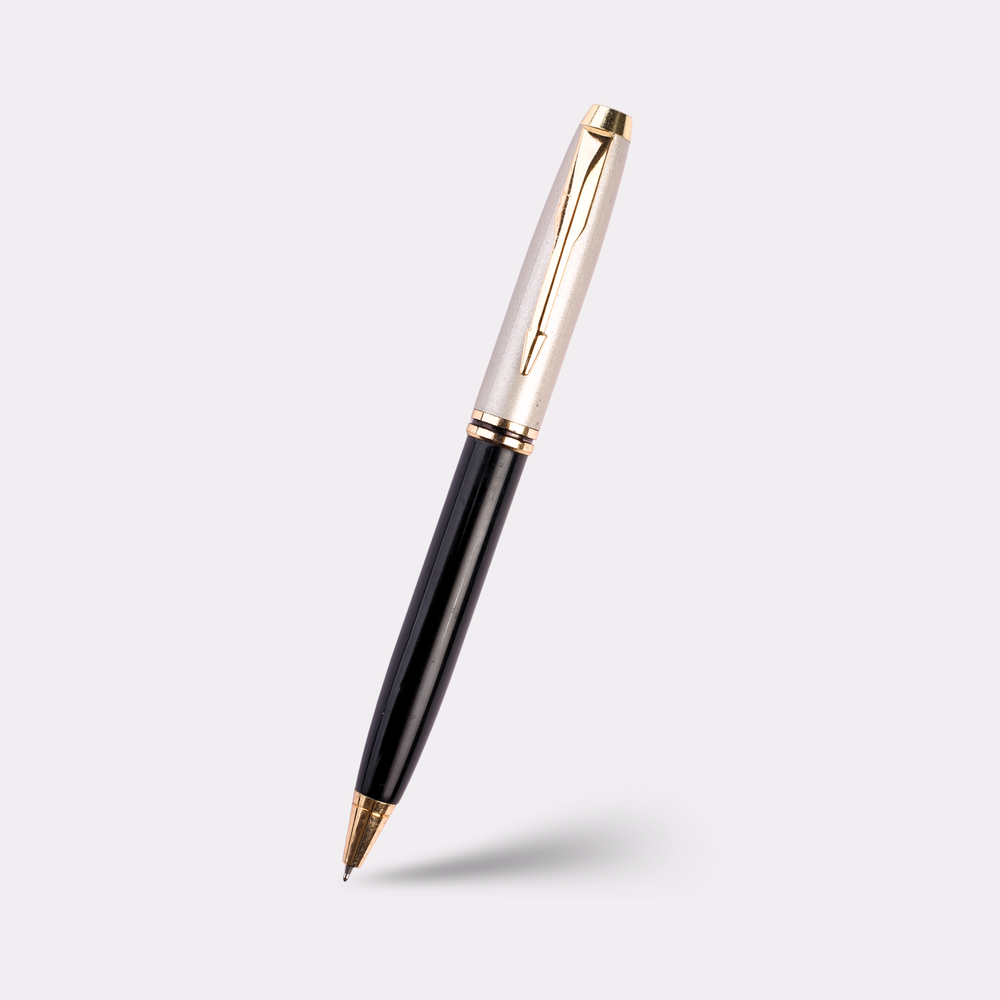 Engraved Black & Gold Classic Pen – Personalized Executive Gift for Professionals
