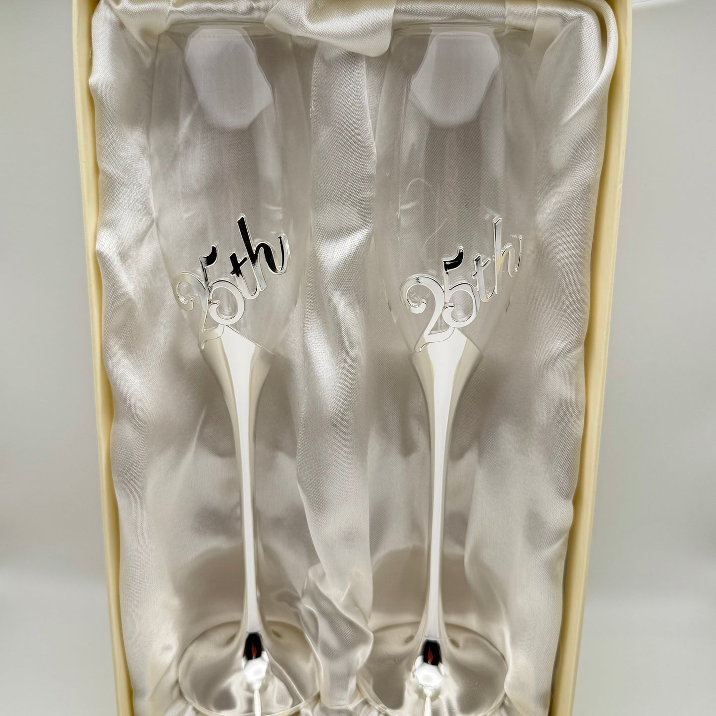 25th Anniversary Champagne Flutes Canada – Personalized Engraved Crystal Glasses Toronto, Mississauga, Vancouver, Montreal