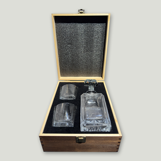 Luxury Crystal Whiskey Decanter Gift Set – Custom Engraved Box with 2 Glasses