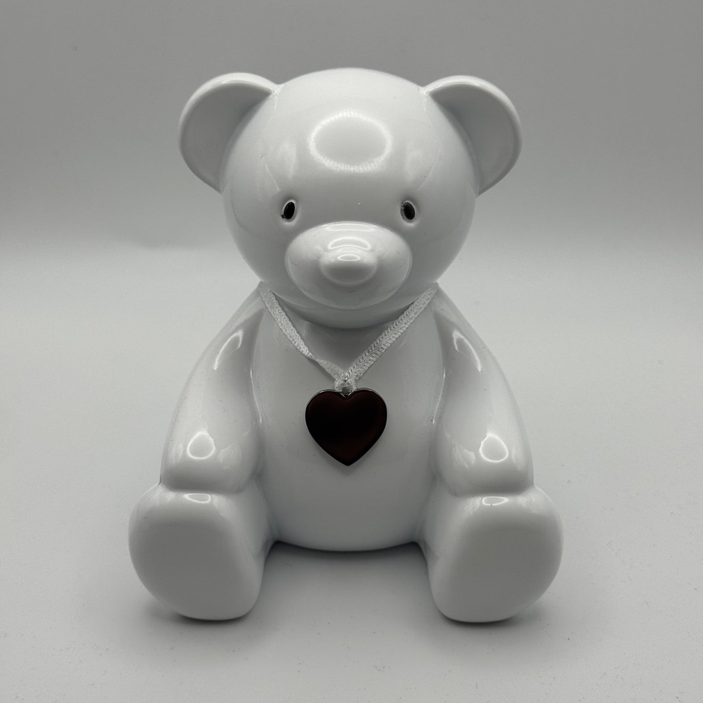 Engraved Teddy Bear Piggy Bank – Personalized White Ceramic Money Box with Heart Pendant for Baby Showers, Birthdays & Keepsakes