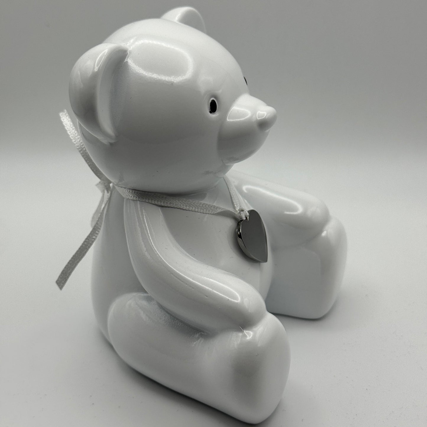 Engraved Teddy Bear Piggy Bank – Personalized White Ceramic Money Box with Heart Pendant for Baby Showers, Birthdays & Keepsakes