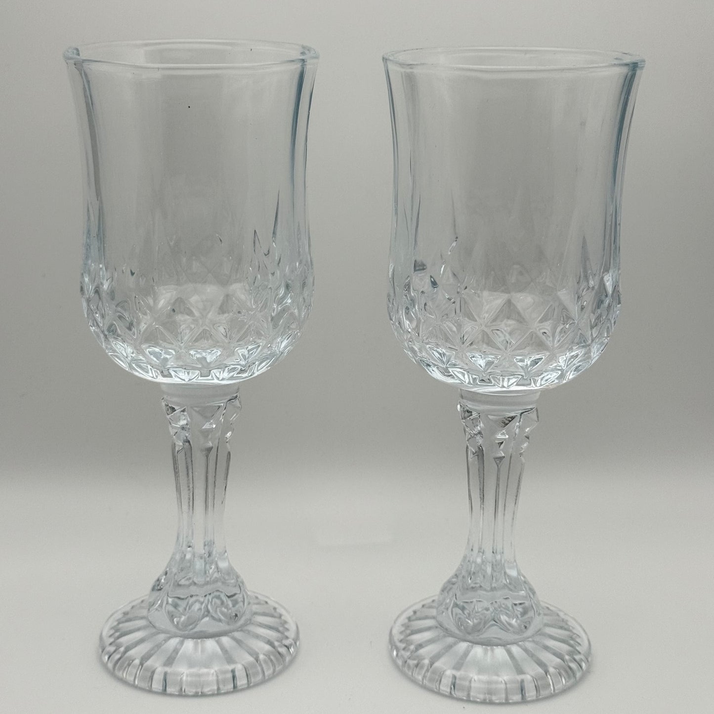 Engraved Wine Glass – Crystal Goblet for Weddings, Dining & Gifts | Available Canada-Wide